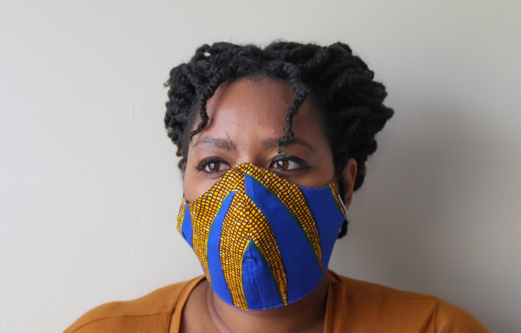 Royal Gold Mask